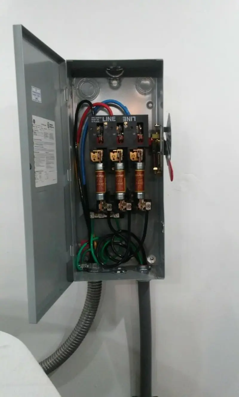 Three-phase disconnect switch installed for Smoke Detector Installation in Scranton